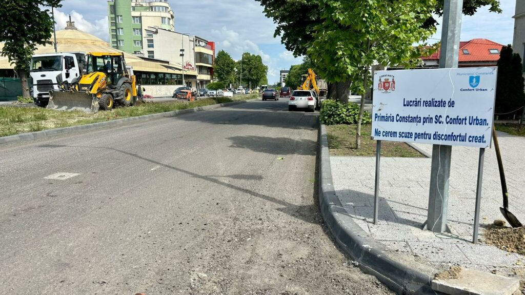 Asfaltarea carosabilului de pe bulevardul Mamaia continuă/ Se vor institui restricții de trafic rutier 3 Asfaltarea carosabilului de pe bulevardul Mamaia continuă/ Se vor institui restricții de trafic rutier 1 1 3