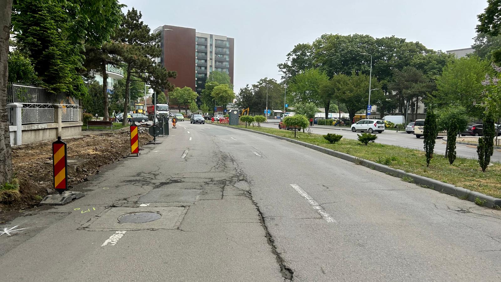 Au loc lucrări de frezare a carosabilului pe bulevardul Mamaia. Traficul rutier este restricționat parțial 1 1 7