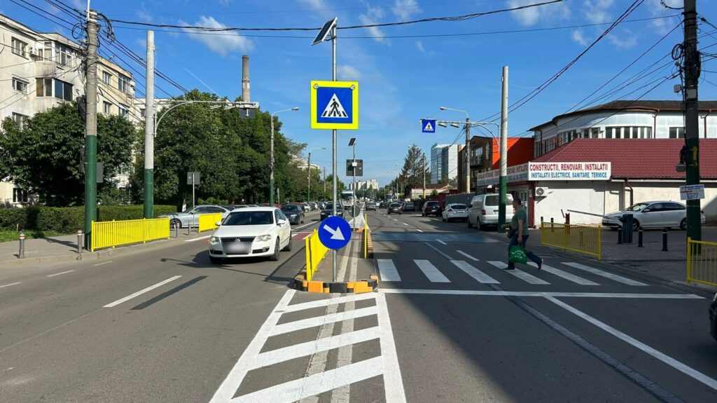 O nouă trecere de pietoni cu scuar a fost amenajată pe bulevardul Aurel Vlaicu 1 3 9