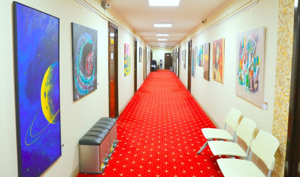 Expoziție de pictură și grafică la Primăria Constanța 3 Expoziție de pictură și grafică la Primăria Constanța 1 6