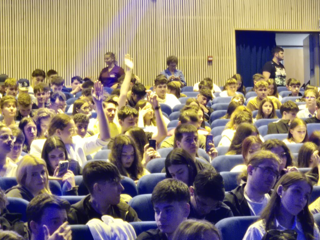 FOTO VIDEO Selly, prezent la conferința „Alternative - să fii cool”, la Constanța LIVE TEXT 264ae5bf f524 41cb bf7d 2e0e41af5f59