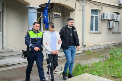 Tânăr reținut după ce a furat un autoturism dintr-un service auto din Constanța și l-a condus fără permis 3ed9d263 a7fb 4844 97b5 170fbd38c870