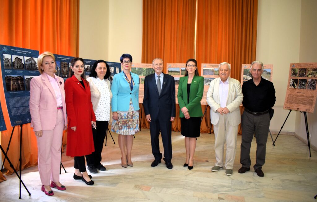 „Patrimoniul cultural și natural al Dobrogei”, în expoziție la Muzeul Geologic Național 4 „Patrimoniul cultural și natural al Dobrogei”, în expoziție la Muzeul Geologic Național 494259161 1315926036710433 373673560342055117 n