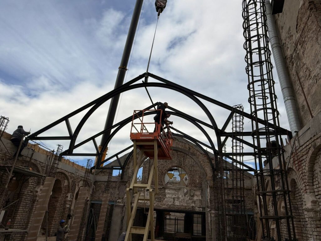 FOTO Lucrările de reabilitare la Sinagoga Mare din Constanța avansează 3 FOTO Lucrările de reabilitare la Sinagoga Mare din Constanța avansează 495220891 1119212200248073 5146582751908545471 n