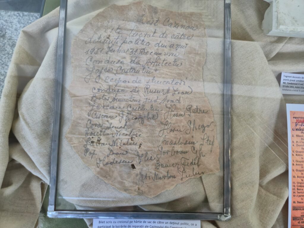 FOTO VIDEO Muzeul de Istorie Națională și Arheologie Constanța, conferință și omagiu pentru deținuții politici care au lucrat la Cazino 11 FOTO VIDEO Muzeul de Istorie Națională și Arheologie Constanța, conferință și omagiu pentru deținuții politici care au lucrat la Cazino 49b6fb64 68e7 4611 9142 91b61cfb0161 1