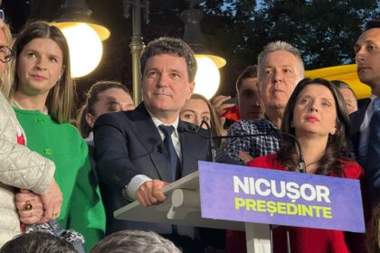 FOTO VIDEO Rezultate alegeri prezidențiale, turul 2: Nicușor Dan 53,60%, Simion 46,40% 4a52b6a8 921a 42fe a775 9138407c0681