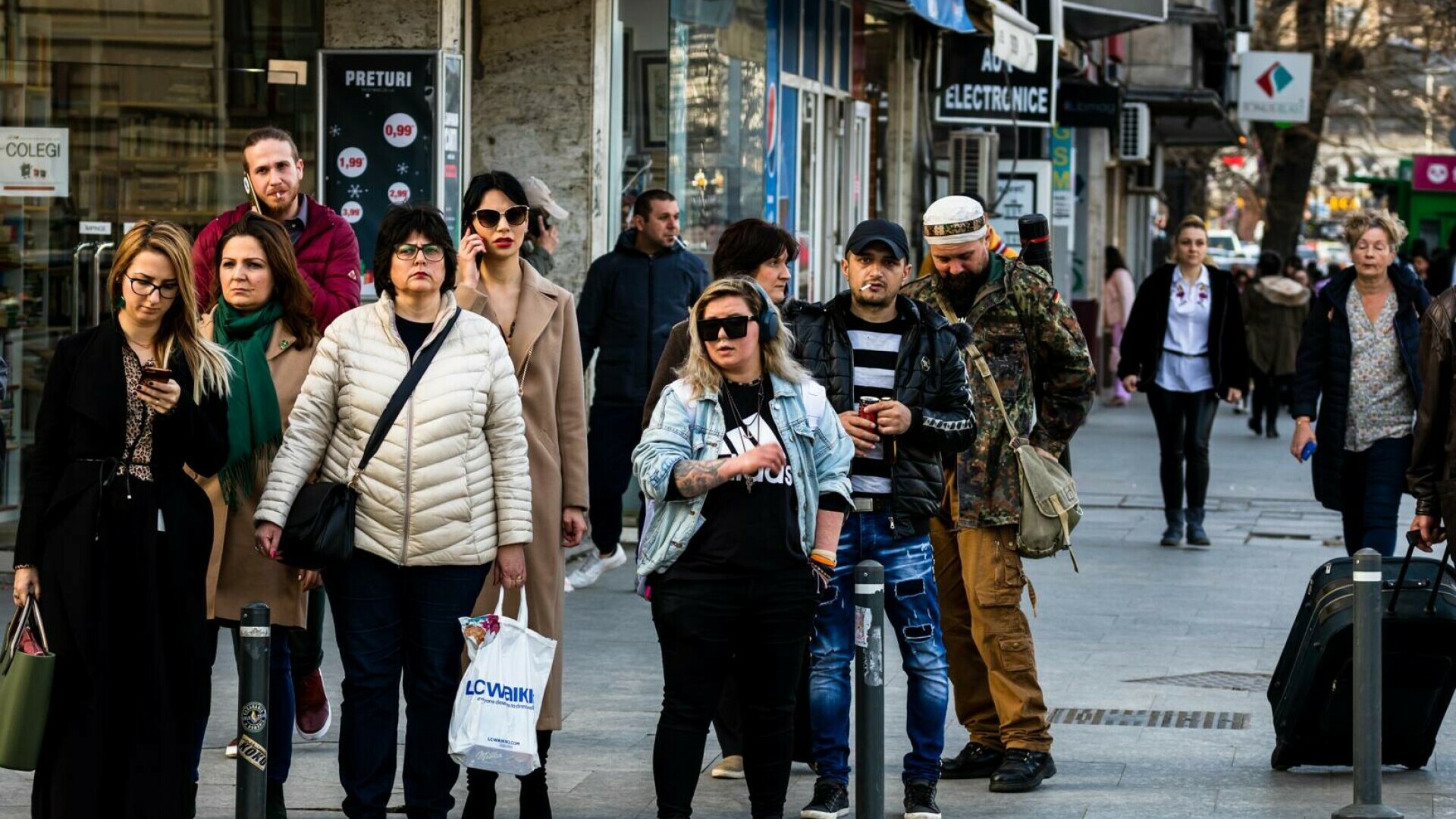 Ratele românilor continuă să crească/ Indicele ROBOR a urcat pentru a patra zi la rând 62542139