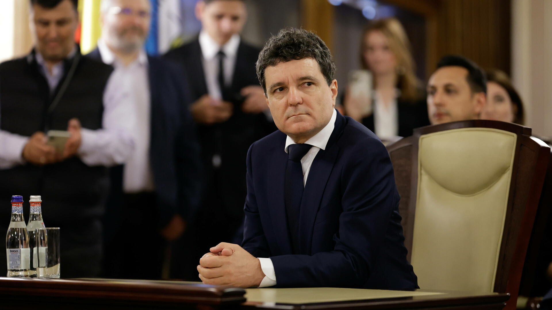 Prima rundă de discuții pentru formarea Guvernului are loc miercuri. Nicușor Dan a stabilit întâlniri cu partidele 62546384