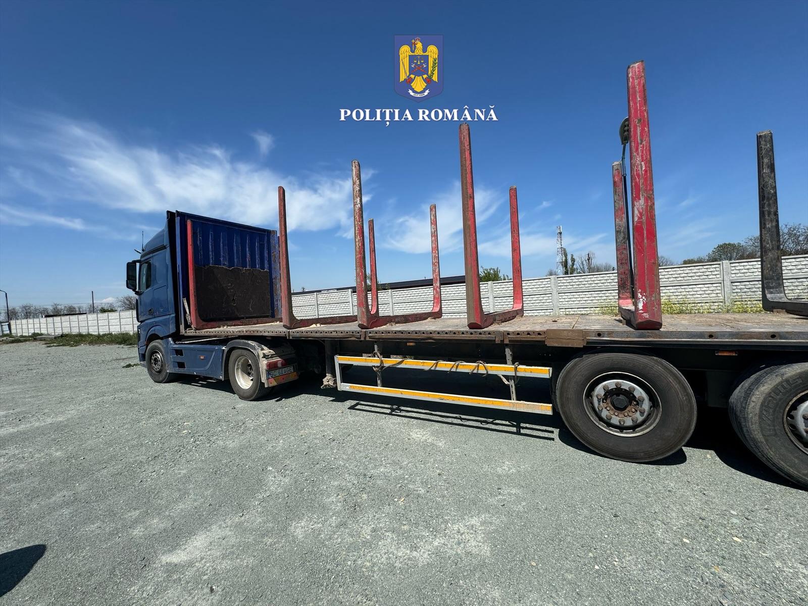 Societate comercială din Tuzla, anchetată pentru transport ilegal de lemne 6b867ed8 f7d0 48f7 9d79 d5ecf2e5ec30