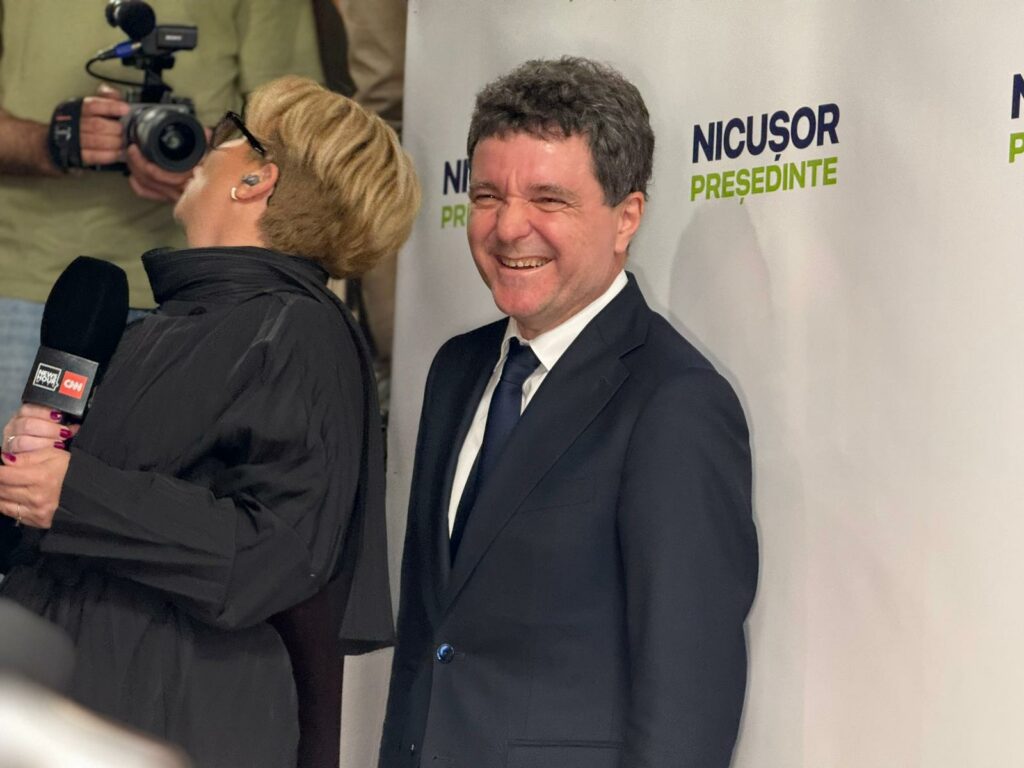FOTO VIDEO Exit-poll alegeri prezidențiale, turul 2: Nicușor Dan 54,10%, Simion 45,90% 7 FOTO VIDEO Exit-poll alegeri prezidențiale, turul 2: Nicușor Dan 54,10%, Simion 45,90% 6dfee46b 0fb0 41df 8317 7e709c1a6dda