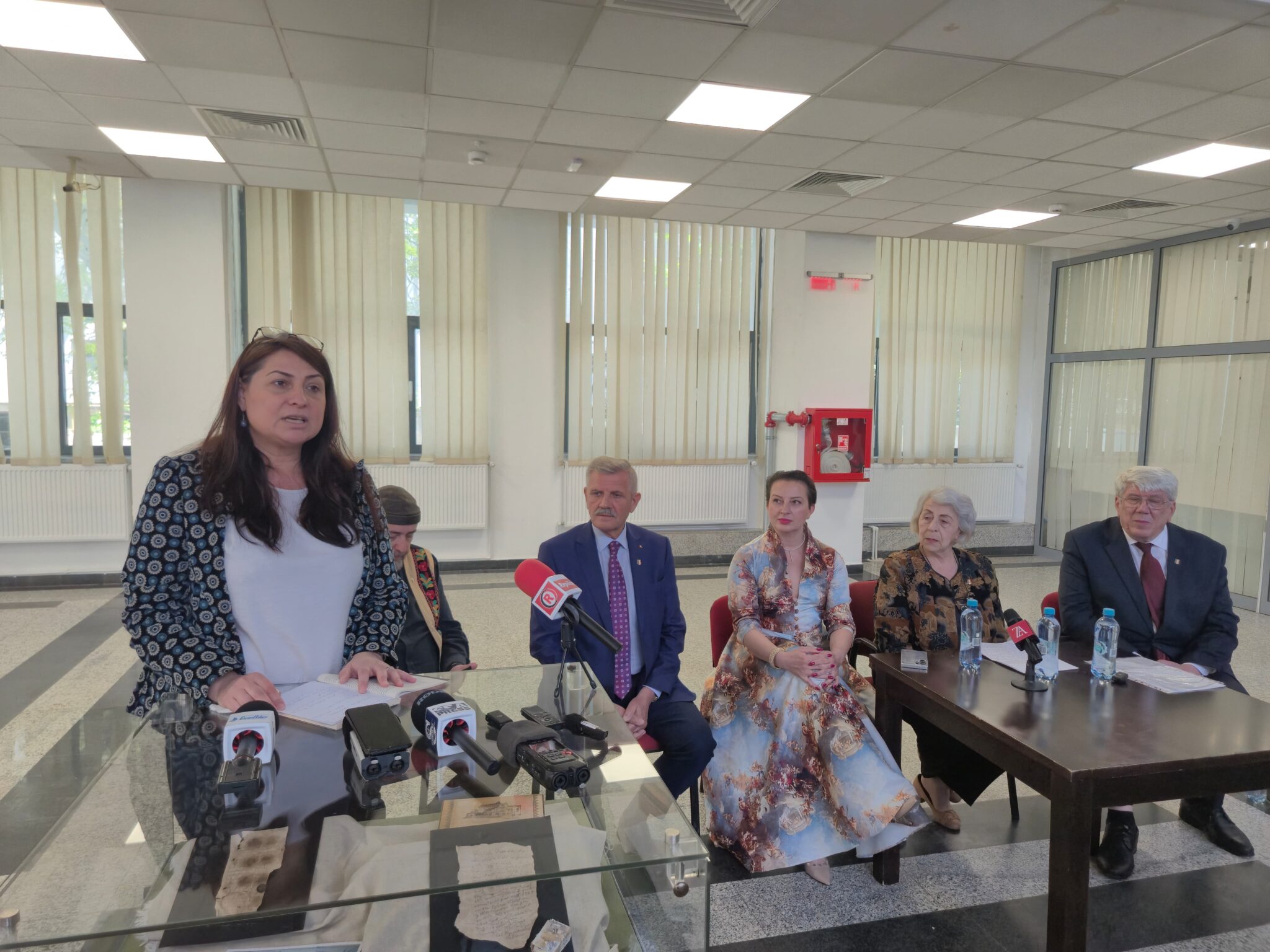 FOTO VIDEO Muzeul de Istorie Națională și Arheologie Constanța, conferință și omagiu pentru deținuții politici care au lucrat la Cazino 714878b5 ce9d 4afe a66a ac6df0f5486a