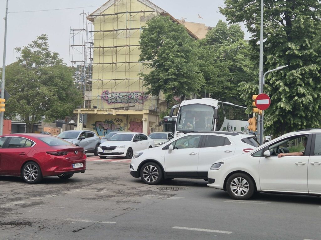 FOTO VIDEO Ambuteiaj în zona Miga/ Traficul este restricționat pentru desfășurarea Food Truck Festival 7c412607 fceb 4384 bad0 c172654c486e