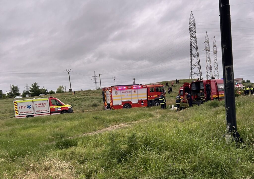 FOTO VIDEO Intervenție de URGENȚĂ în Portul Medgidia: Tată și fiu CĂZUȚI în apă / Ambii au fost găsiți / Părintele a fost declarat decedat UPDATE 3 FOTO VIDEO Intervenție de URGENȚĂ în Portul Medgidia: Tată și fiu CĂZUȚI în apă / Ambii au fost găsiți / Părintele a fost declarat decedat UPDATE 818dfea9 f6b5 46ee 845d 8a705f9335d2