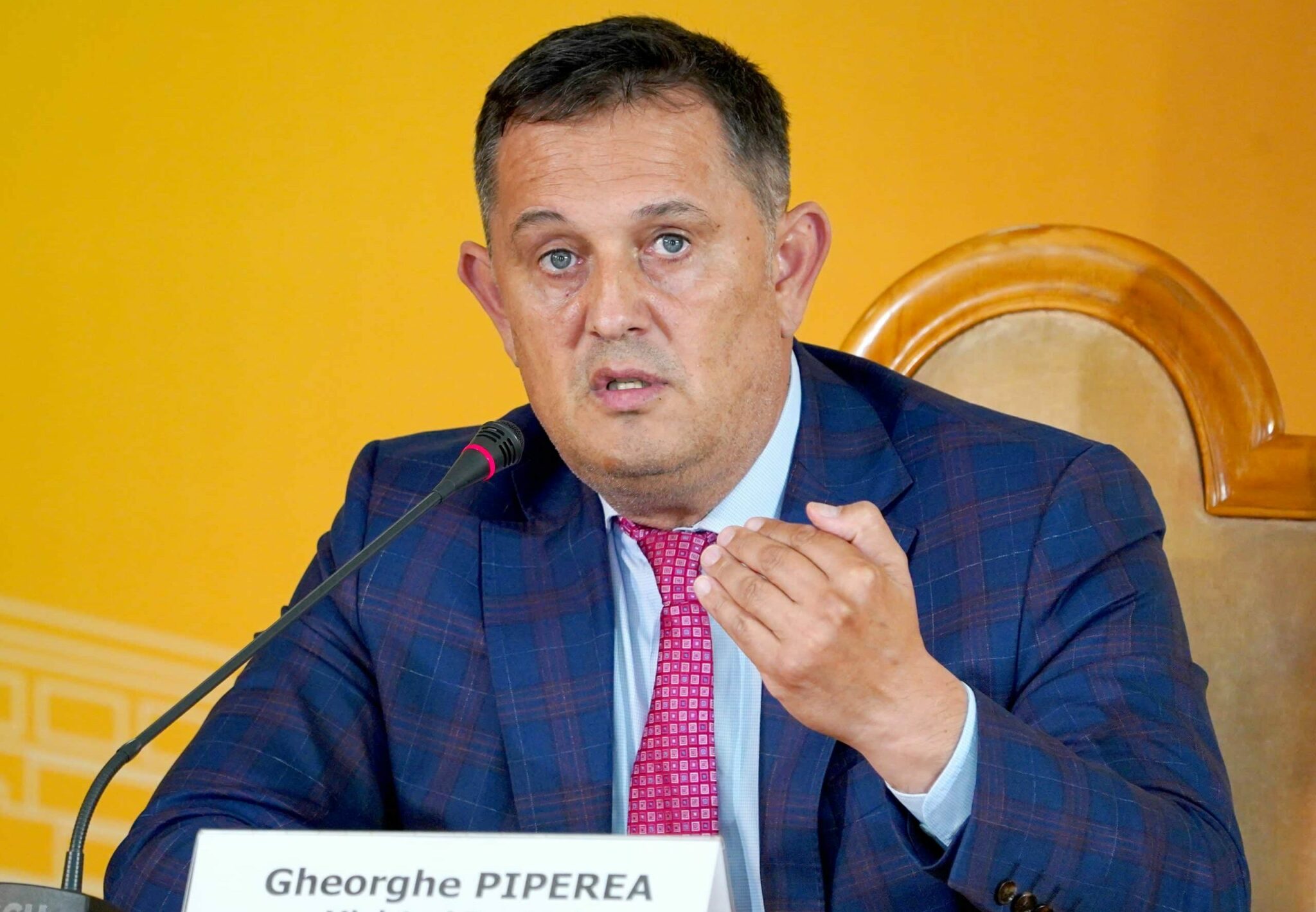 Europarlamentarul Gheorghe Piperea (AUR): „Cu aproape 900.000 de voturi avans, legitimitatea lui Nicușor Dan e foarte mare” Gheorghe Piperea