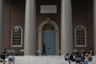 Administrația Trump interzice Universității Harvard să mai aibă studenți străini/ Cei care învață acolo trebuie să se transfere IMG 9692
