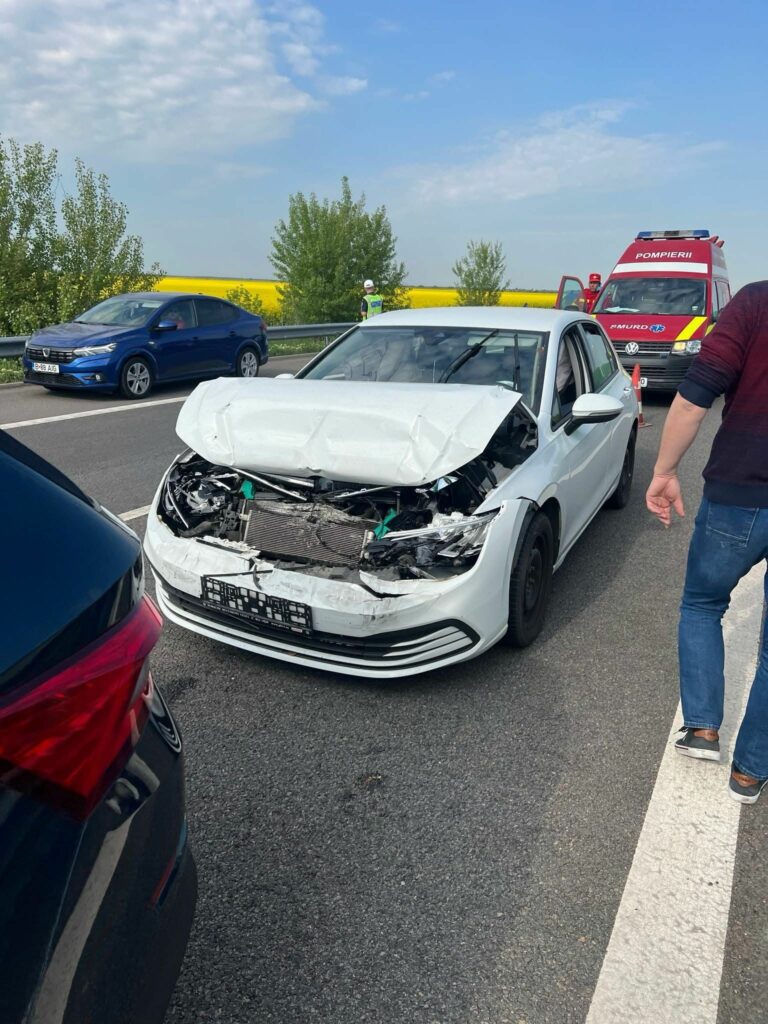 FOTO Carambol grav pe A2 pe sensul de mers spre litoral/ Șase mașini implicate și cel puțin 3 victime Imagine WhatsApp 2025 05 01 la 09.57.38 816631da