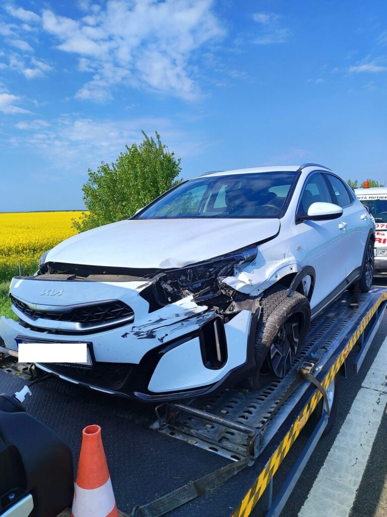 FOTO Carambol grav pe A2 pe sensul de mers spre litoral/ Șase mașini implicate și cel puțin 3 victime Imagine WhatsApp 2025 05 01 la 09.58.11 4646fcba
