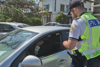 Acțiuni „Blitz” și activități preventive ale polițiștilor constănțeni pentru siguranța comunității și combaterea migrației ilegale Imagine WhatsApp 2025 05 01 la 15.19.54 054976e1