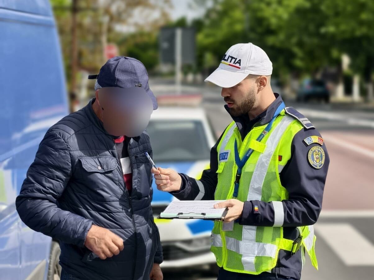 Acțiunea „Truck&Bus” desfășurată în județul Constanța/ Peste 800 de amenzi aplicate 2 Acțiunea „Truck&Bus” desfășurată în județul Constanța/ Peste 800 de amenzi aplicate Imagine WhatsApp 2025 05 12 la 14.41.10 624ecc99 edited