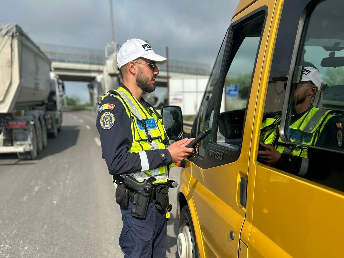 Acțiunea „Truck&Bus” desfășurată în județul Constanța/ Peste 800 de amenzi aplicate 3 Acțiunea „Truck&Bus” desfășurată în județul Constanța/ Peste 800 de amenzi aplicate Imagine WhatsApp 2025 05 12 la 14.41.10 903e9dd2 edited