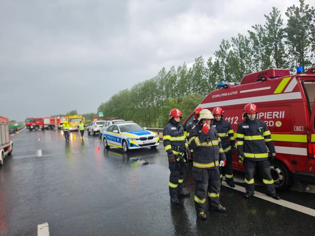 FOTO VIDEO Carambol pe autostrada A1, la Nădlac: Planul Roșu activat după un accident cu victime multiple UPDATE Imagine WhatsApp 2025 05 15 la 16.38.31 85d008fa 1