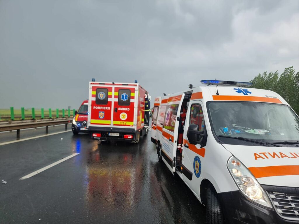 FOTO VIDEO Carambol pe autostrada A1, la Nădlac: Planul Roșu activat după un accident cu victime multiple UPDATE Imagine WhatsApp 2025 05 15 la 16.38.33 b7e245a2