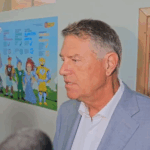 VIDEO Fostul președinte, Klaus Iohannis, și-a exprimat votul. De cine a fost întâmpinat Screenshot 2025 05 04 134731