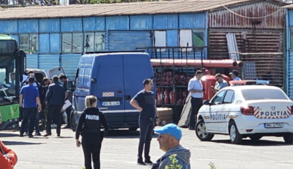 Tânăr de 19 ani, condamnat după ce a furat din curtea unei societăți de autobuze din Mangalia cu scopul de a cumpăra țigări și dulciuri Screenshot 2025 05 06 175311