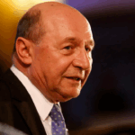 Traian Băsescu, mesaj după ce a votat: Poporul decide între un candidat pro-Moscova și unul pro-atlantic Traian Basescu