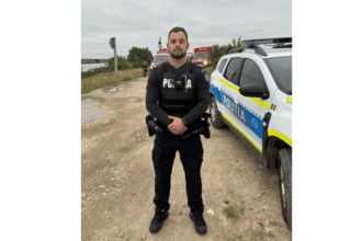 El este polițistul care i-a salvat viața copilului căzut în canalul Dunăre–Marea Neagră, la Medgidia Untitled design4