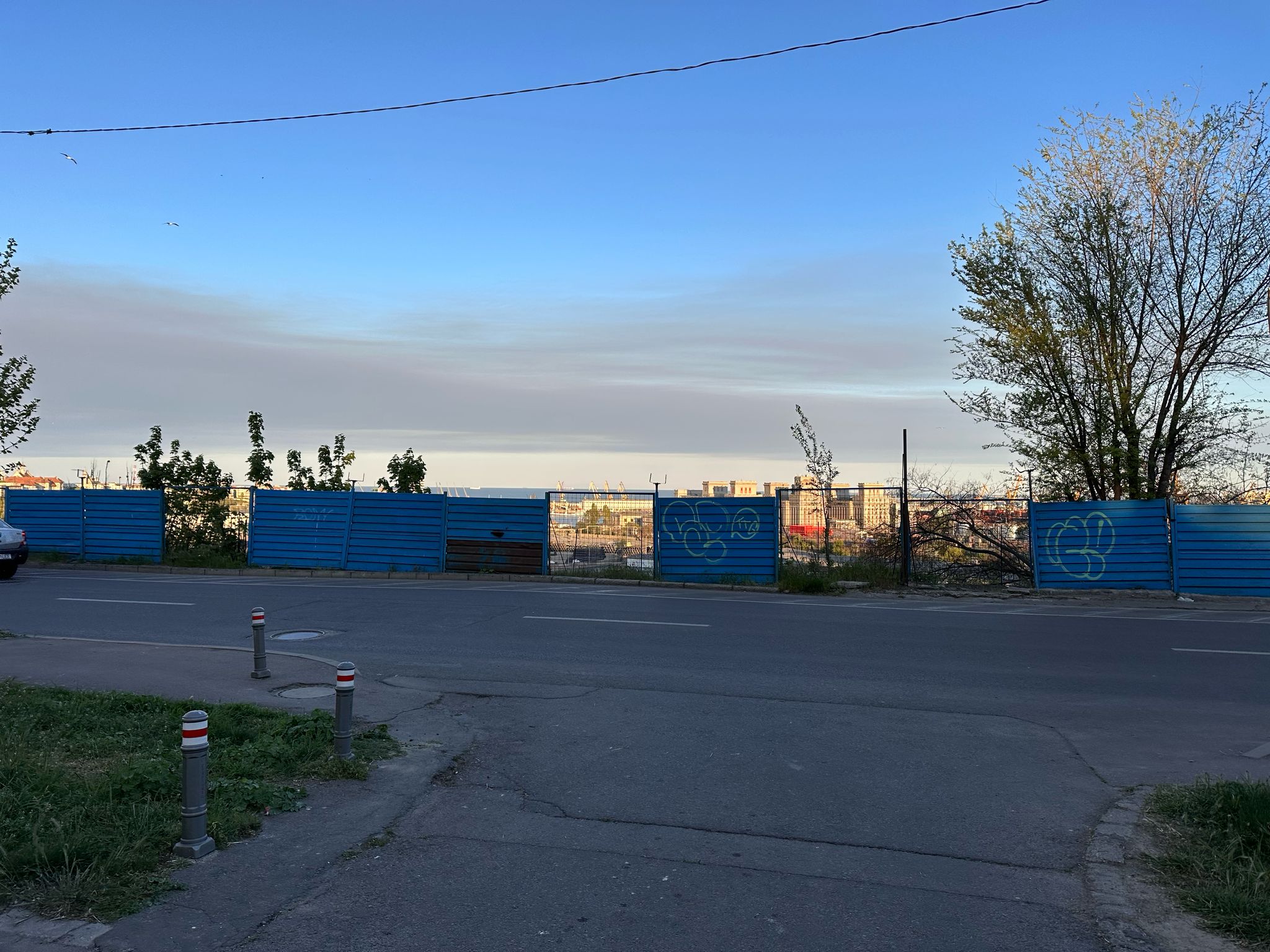Instituțiile de Mediu, în alertă la Constanța: Mirosul suspect de produse petroliere persistă de câteva zile / Ce semnalează constănțenii WhatsApp Image 2025 05 03 at 17.14.02