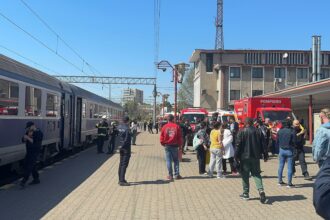 FOTO VIDEO Plan Roșu de Intervenție la Gara Constanța: mai multe victime au fost transportate la spital după un accident feroviar între două trenuri UPDATE WhatsApp Image 2025 05 04 at 15.05.57
