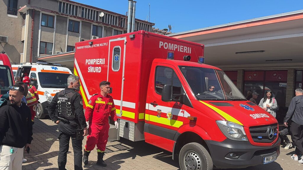 FOTO VIDEO Plan Roșu de Intervenție la Gara Constanța: mai multe victime au fost transportate la spital după un accident feroviar între două trenuri UPDATE 26 FOTO VIDEO Plan Roșu de Intervenție la Gara Constanța: mai multe victime au fost transportate la spital după un accident feroviar între două trenuri UPDATE WhatsApp Image 2025 05 04 at 15.06.17