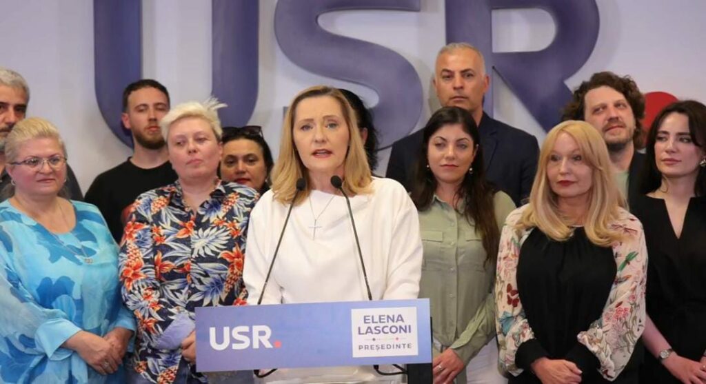 VIDEO Primele reacții / Exit-poll 2025: George Simion poate rămâne în turul II cu Crin Antonescu sau Nicușor Dan UPDATE 5 VIDEO Primele reacții / Exit-poll 2025: George Simion poate rămâne în turul II cu Crin Antonescu sau Nicușor Dan UPDATE WhatsApp Image 2025 05 04 at 21.56.23