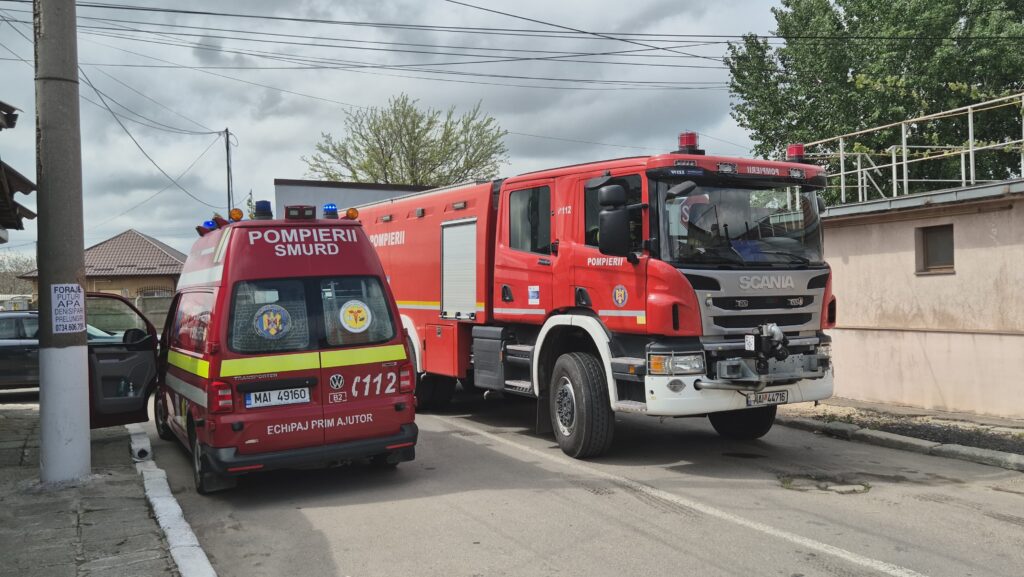 FOTO VIDEO Incendiu la anexa unei case din cartierul KM 5, Constanța 4 FOTO VIDEO Incendiu la anexa unei case din cartierul KM 5, Constanța WhatsApp Image 2025 05 09 at 15.05.05 1