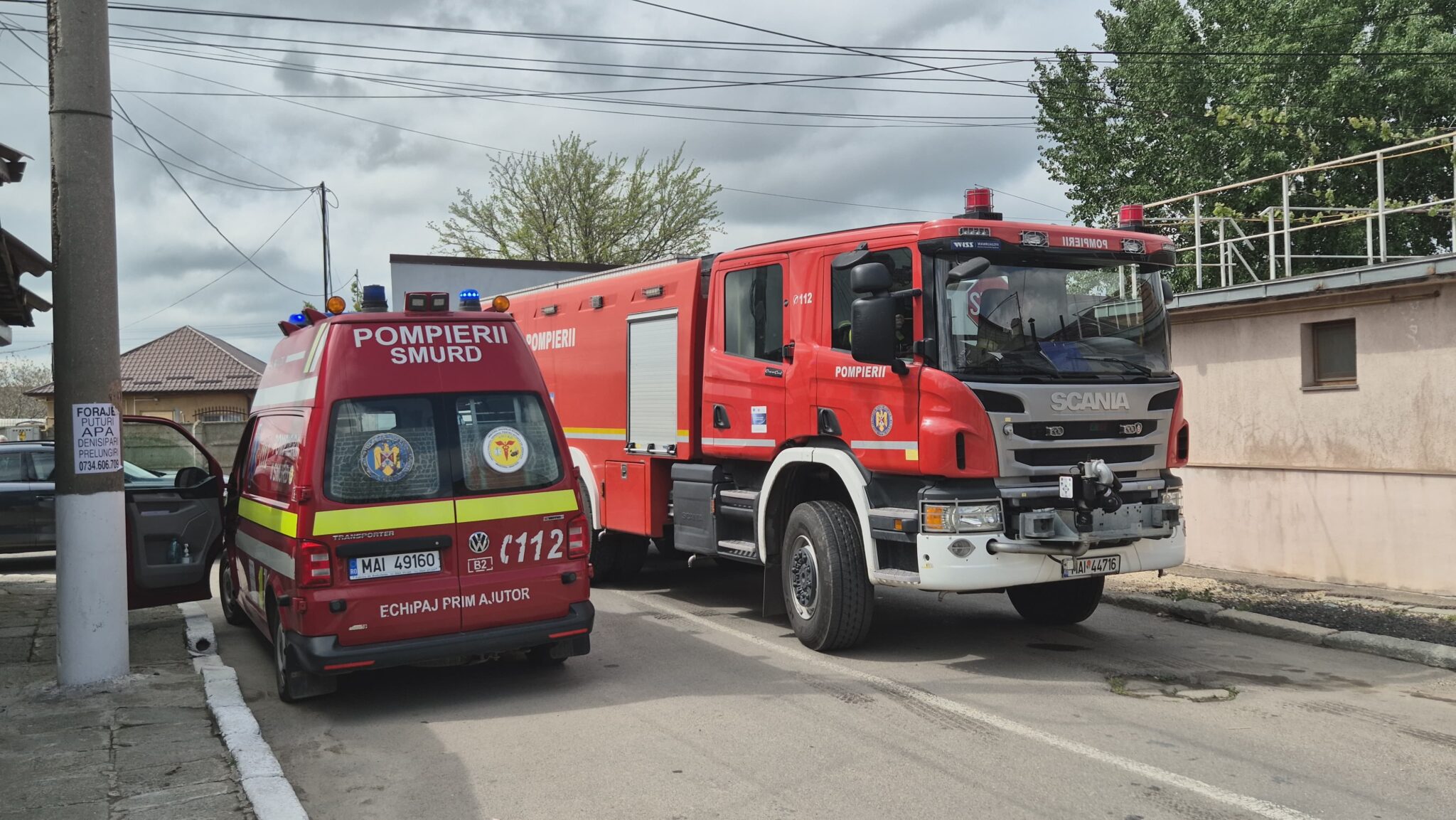 Accident cu 6 persoane implicate dintre care un vârstnic încarcerat, iar două victime transportate la spital, la Tulcea WhatsApp Image 2025 05 09 at 15.05.05 1