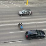 FOTO VIDEO Linia continuă? Nu e pentru mașini, ci pentru oamenii cu gunoiul la plimbare în cărucior de copii WhatsApp Image 2025 05 09 at 21.04.27