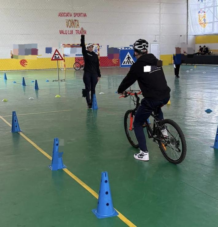 Acțiuni pentru prevenirea violenței și a delincvenței juvenile în școli din municipiul Constanța, Murfatlar și Valu lui Traian 2 Acțiuni pentru prevenirea violenței și a delincvenței juvenile în școli din municipiul Constanța, Murfatlar și Valu lui Traian WhatsApp Image 2025 05 10 at 12.23.58 1