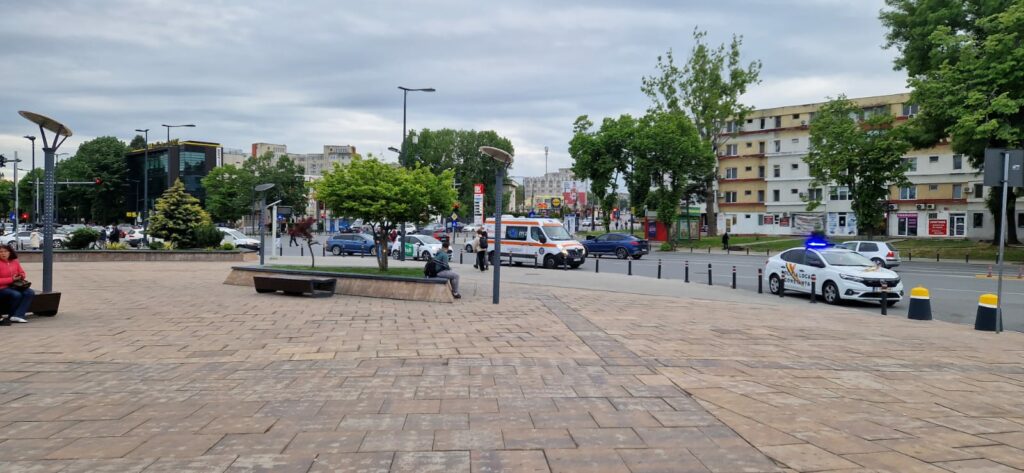 FOTO VIDEO Medicii au intervenit la City Mall / Un copil a avut nevoie de îngrijiri medicale UPDATE 3 FOTO VIDEO Medicii au intervenit la City Mall / Un copil a avut nevoie de îngrijiri medicale UPDATE WhatsApp Image 2025 05 10 at 19.33.57