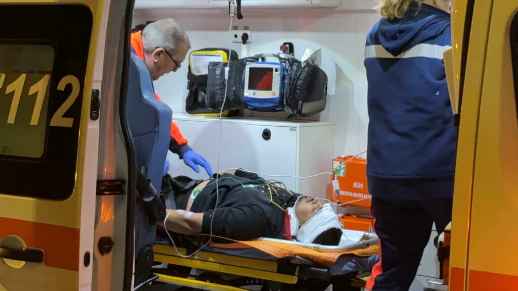 FOTO VIDEO Accident grav la Lidl din Mamaia Nord/ O femeie și un șofer de bolt au ajuns la spital UPDATE 4 FOTO VIDEO Accident grav la Lidl din Mamaia Nord/ O femeie și un șofer de bolt au ajuns la spital UPDATE WhatsApp Image 2025 05 13 at 21.40.10