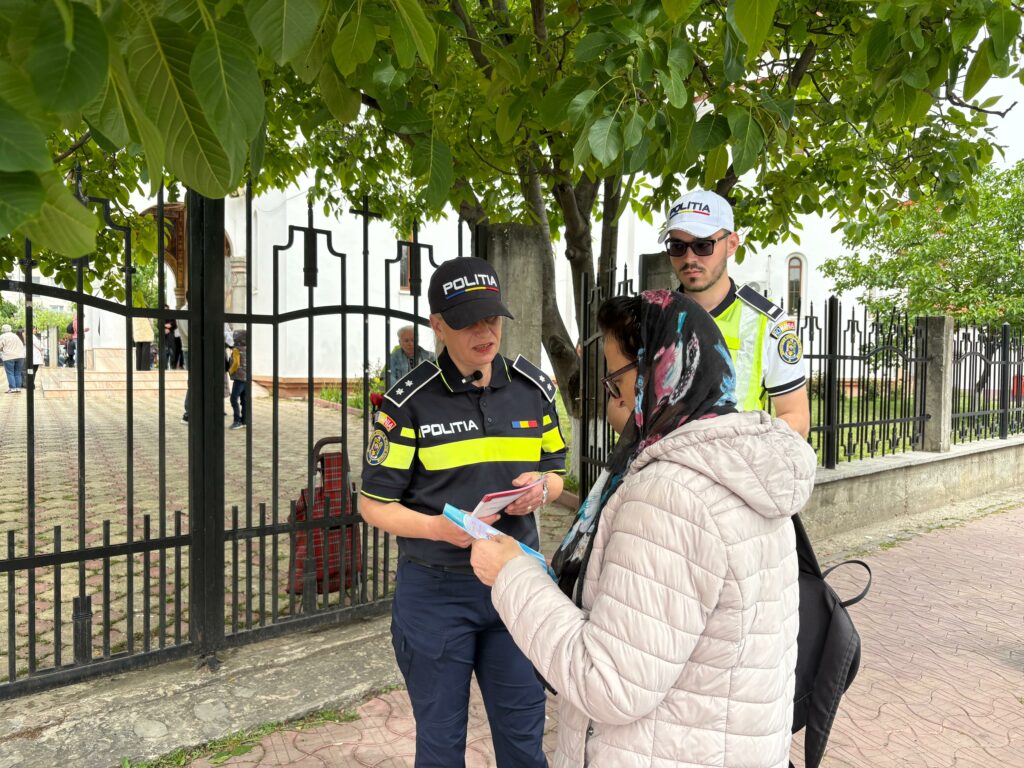 FOTO VIDEO Săptămâna Națională a Siguranței Rutiere la Constanța. Polițiștii le-au făcut recomandări participanților la trafic 4 FOTO VIDEO Săptămâna Națională a Siguranței Rutiere la Constanța. Polițiștii le-au făcut recomandări participanților la trafic WhatsApp Image 2025 05 25 at 12.46.17 1