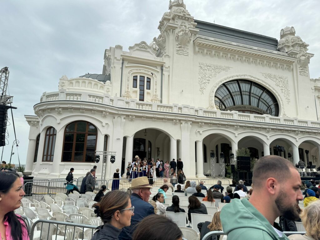 FOTO VIDEO Ultima zi de spectacol de la Zilele Constanței/ Peste 10.000 de oameni au trecut pragul Cazinolui în ultimele 4 zile 20 FOTO VIDEO Ultima zi de spectacol de la Zilele Constanței/ Peste 10.000 de oameni au trecut pragul Cazinolui în ultimele 4 zile WhatsApp Image 2025 05 25 at 16.54.24