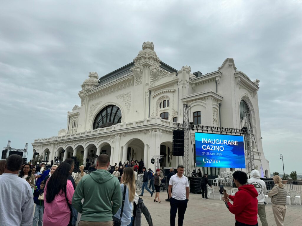 FOTO VIDEO Ultima zi de spectacol de la Zilele Constanței/ Peste 10.000 de oameni au trecut pragul Cazinolui în ultimele 4 zile 2 FOTO VIDEO Ultima zi de spectacol de la Zilele Constanței/ Peste 10.000 de oameni au trecut pragul Cazinolui în ultimele 4 zile WhatsApp Image 2025 05 25 at 16.54.56