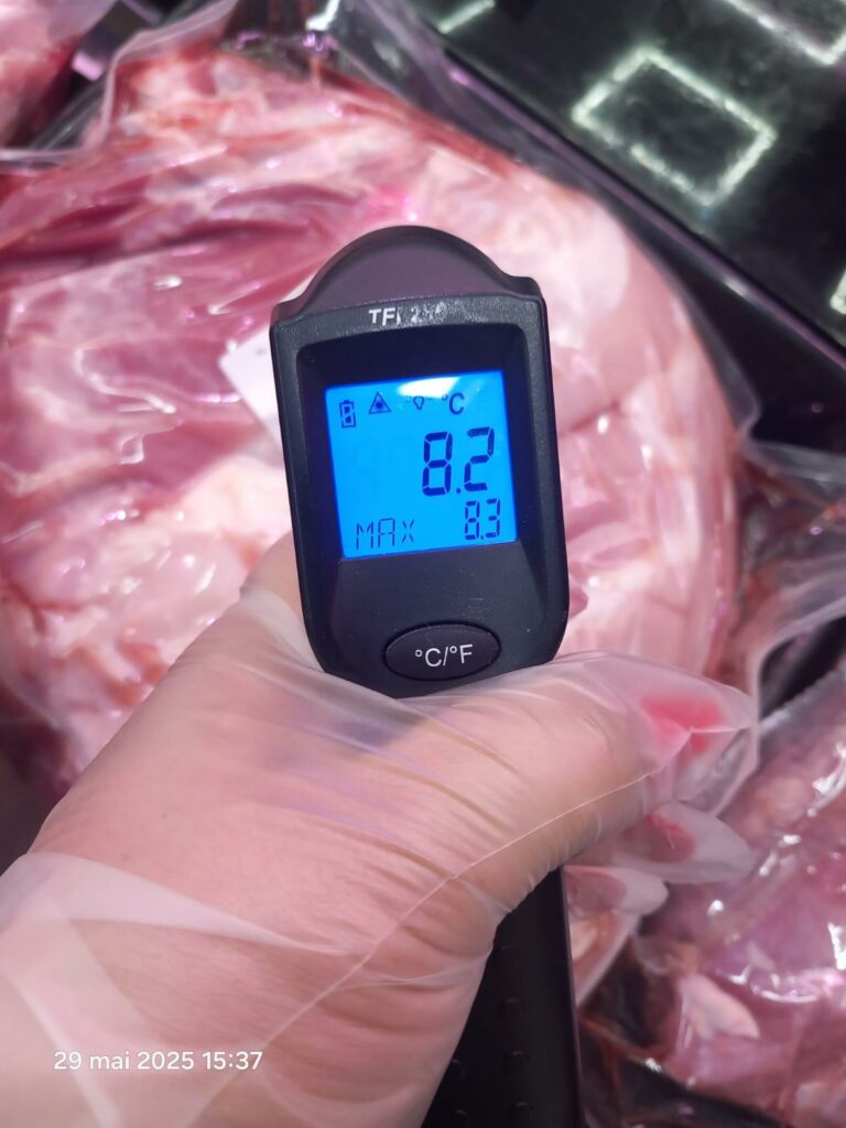 FOTO VIDEO Magazinul Profi din cartierul Tomis Plus, sancționat de OPC: carne păstrată la temperaturi neconforme și produse depreciate 3 FOTO VIDEO Magazinul Profi din cartierul Tomis Plus, sancționat de OPC: carne păstrată la temperaturi neconforme și produse depreciate WhatsApp Image 2025 05 29 at 21.38.17