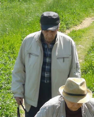 UPDATE Ați văzut acest bărbat? Un cunoscut profesor din Constanța, diagnosticat cu demență, a dispărut de acasă 3 UPDATE Ați văzut acest bărbat? Un cunoscut profesor din Constanța, diagnosticat cu demență, a dispărut de acasă WhatsApp Image 2025 05 30 at 23.27.04