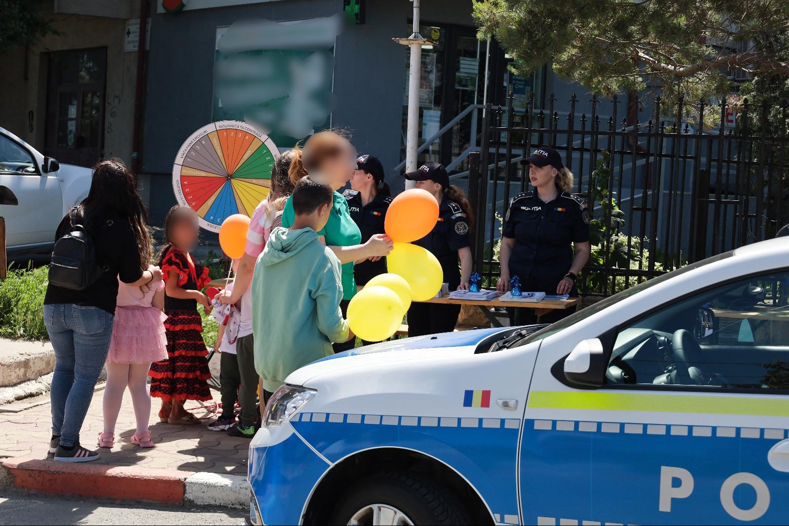 Galerie Foto/ Lecții de siguranță și prietenie pentru micii locuitori din Lumina de la polițiștii constănțeni WhatsApp Image 2025 05 31 at 15.42.17