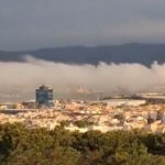 VIDEO Peste 160.000 de oameni sunt blocaţi în case din cauza unui nor toxic în Spania YWUxYTFhNjkyYmNhYzcwNWE2ODZmMzU3MGI.thumb