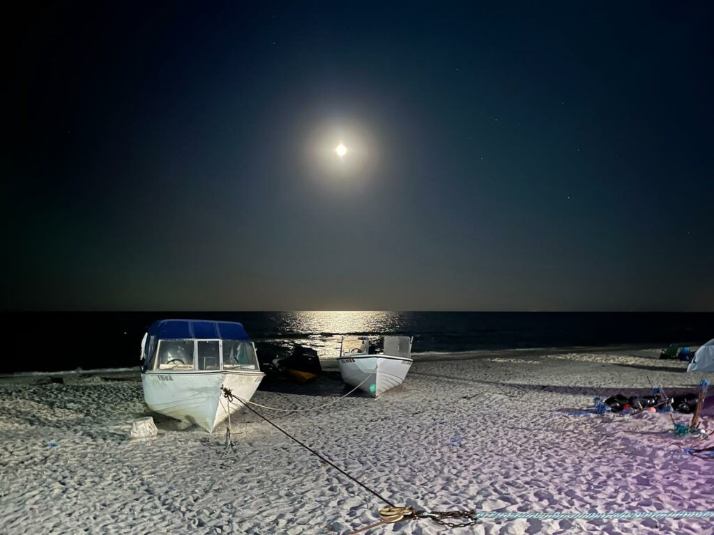 FOTO Din ce în ce mai mulți turiști fug de agitația din Mamaia și aleg litoralul sălbatic din Corbu și Vadu/ Firmele se înmulțesc în zonă 6 FOTO Din ce în ce mai mulți turiști fug de agitația din Mamaia și aleg litoralul sălbatic din Corbu și Vadu/ Firmele se înmulțesc în zonă a2b1110d c1ce 4441 a137 d531b3e98326