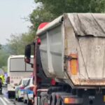 VIDEO Accident grav în județul Tulcea! Un autocar cu 20 de pasageri s-a ciocnit cu un TIR/ A fost activat Planul Roșu UPDATE acc 4