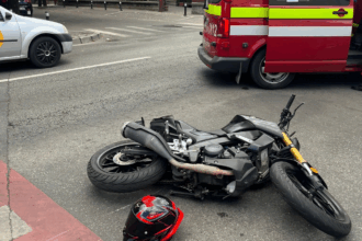 A condus fără permis și a rănit grav un motociclist/ Ce au decis magistrații accident motocicleta